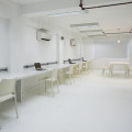 The Long Work Top incorporates an ingenious power strip of data points, power supply and telecommunication points